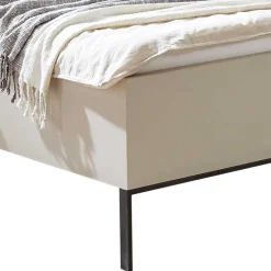 180 cm breites Doppelbett in modernem Design - Kezmina