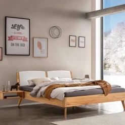 Bett aus Wildbuche massiv mit Kunstleder - Syanta