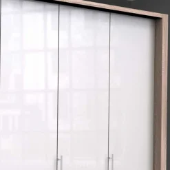 Breiter Kleiderschrank in Weiß - Bosays