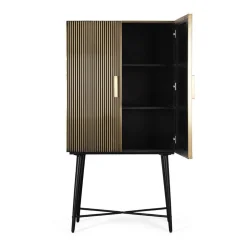 Design Schrank mit viel Bodenfreiheit - Hayato