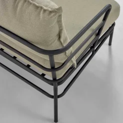 Dreisitzer Sofa mit Stahlgestell Schwarz - Emjan