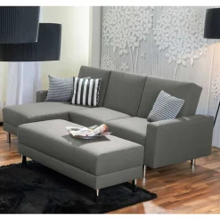 Ecksofa mit Hocker in Hellgrau mit Chrom - Setians (zweiteilig)