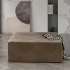 Hellbrauner Couchhocker in quadratischer Form - Aschau