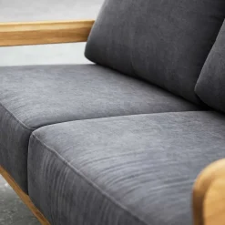 Hellgraues Stoff Sofa mit Wildeiche Gestell - Hardus