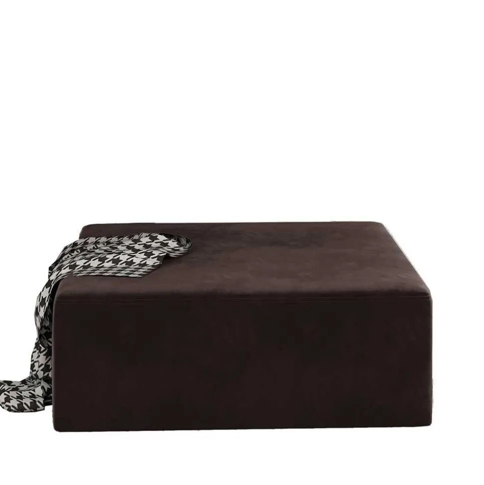 Hocker in quadratischer Form - Lactna