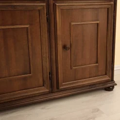 Klassisches Sideboard in Walnussfarben - Manicos