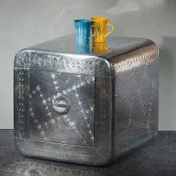 Kleine Kommode Pilot in Silber
