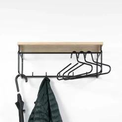 Platzsparende Garderobe für die Wand - Creemas