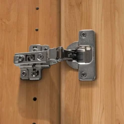 8-türiger Kleiderschrank mit sechs Glastüren - Hung